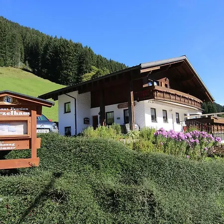 Starzelhaus Fogadó *